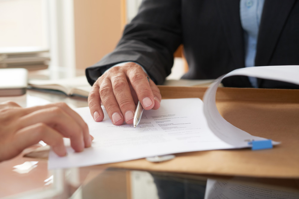Caractéristiques et qualification du contrat de travail : une analyse experte